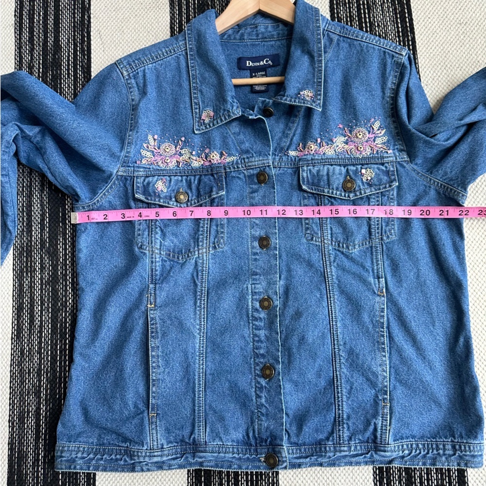 Denim & Co Western Floral Embroidered Jean Jacket Size: XL - Picture 8 of 12